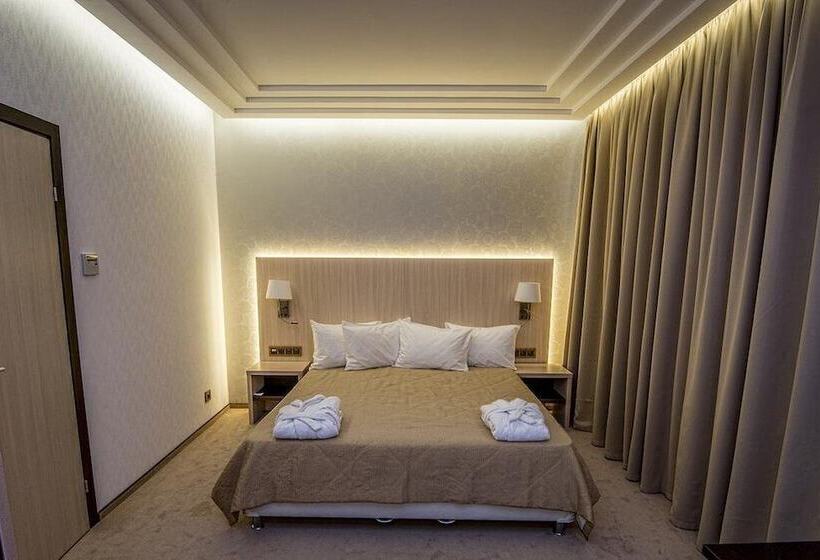 جناح رئاسى, Admiral