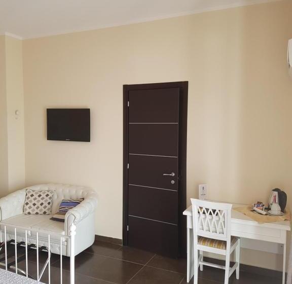 Номер Стандарт, Ascot