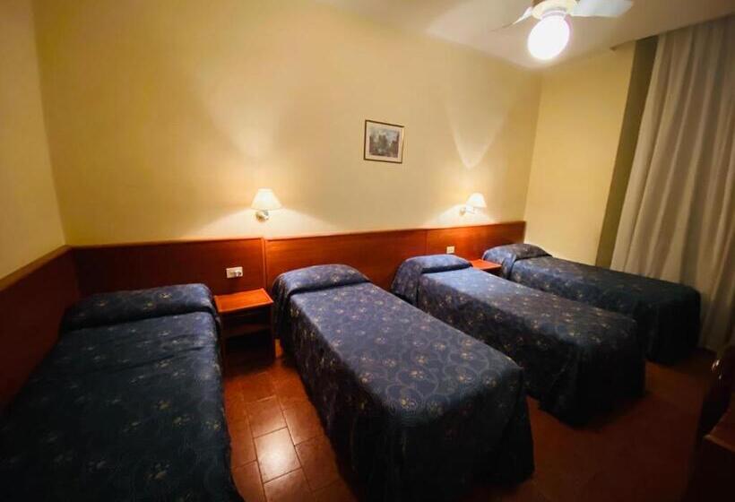 اتاق استاندارد چهار تخته, Ferrari