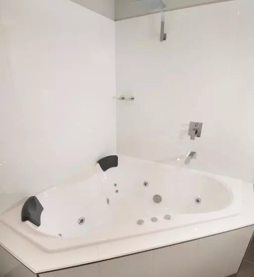 プレミアムスイート, Mercure Warragul