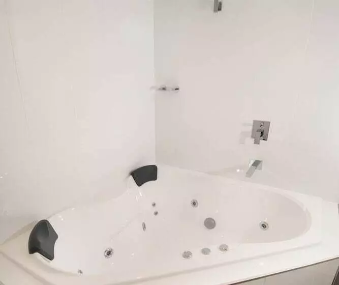 プレミアムスイート, Mercure Warragul