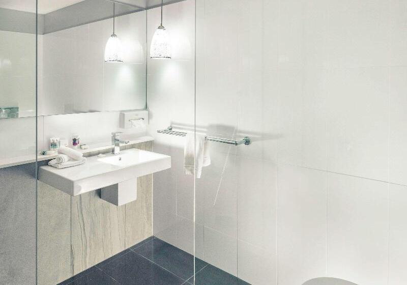 디럭스 룸 킹사이즈 침대, Mercure Warragul