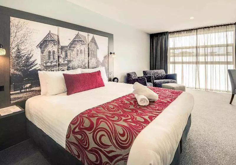 キングサイズベッドのスーペリアルーム, Mercure Warragul