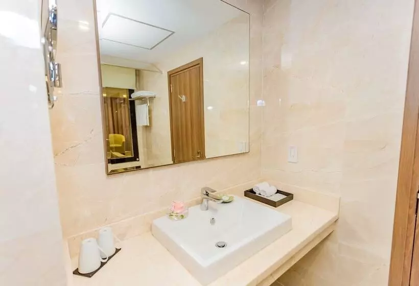 اتاق لوکس با تخت بزرگ, Muong Thanh Grand Quang Nam