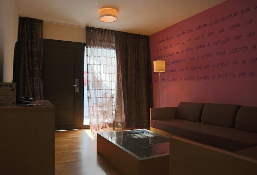 סוויטה, R2 Romantic Fantasia Suites  Adults Only