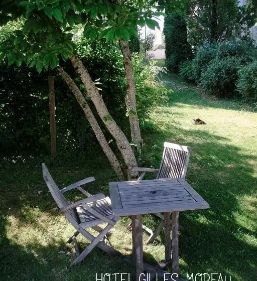 Standard Room Garden View, Logis Hôtel Restaurant Gilles Moreau Laguiole