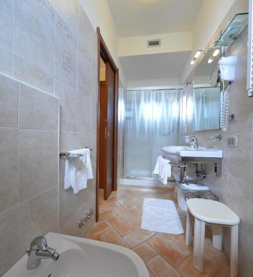 标准三人间, Tre Torri