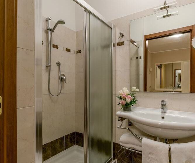 标准间, Tre Torri