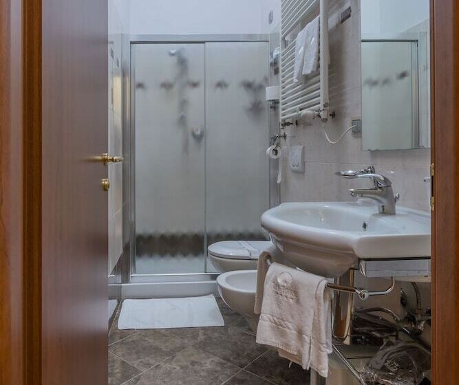 标准间, Tre Torri