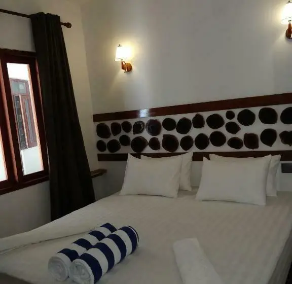 اتاق لوکس, Alkina Lodge