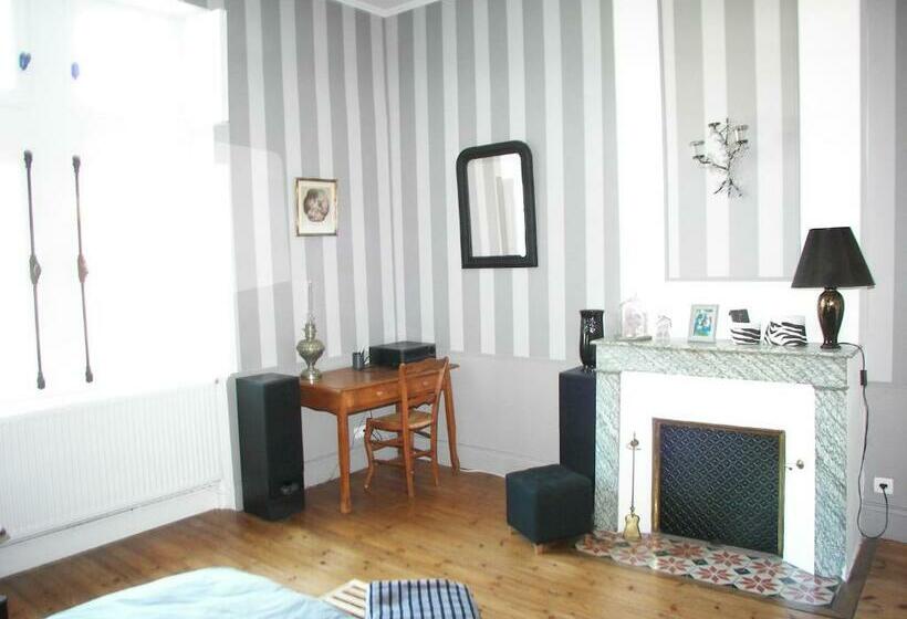 标准间带游泳池, Domaine Du Noble