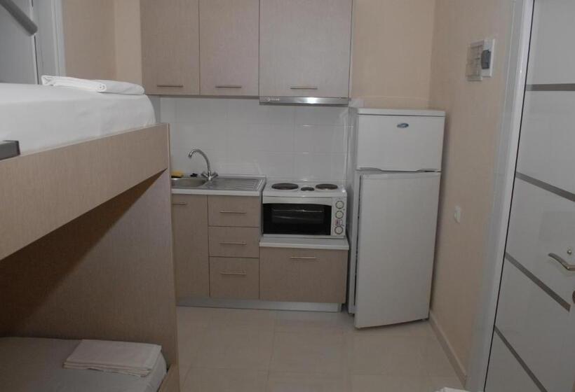 패밀리 룸, Eleni Kandilari Rooms