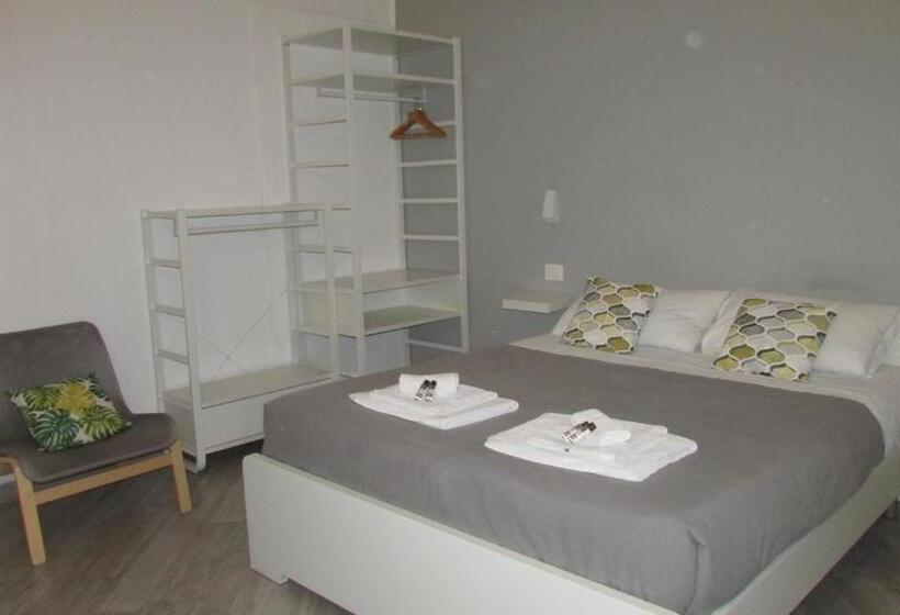 标准三人间, Al Vico Pescatori