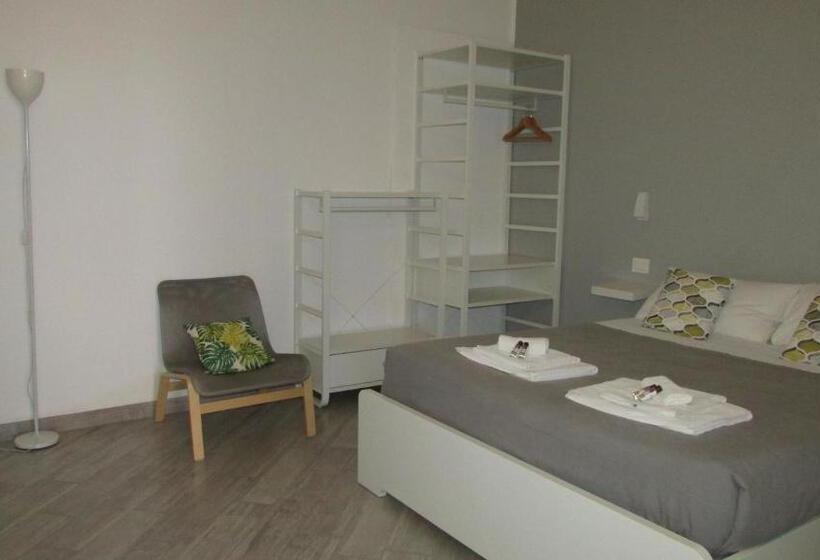 标准三人间, Al Vico Pescatori