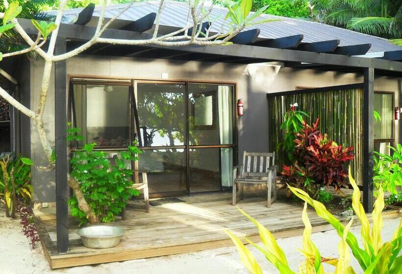 اتاق خانوادگی با چشم‌انداز دریا, Tongan Beach Resort