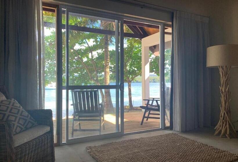 سوییت سوپریور با چشم‌انداز دریا, Tongan Beach Resort