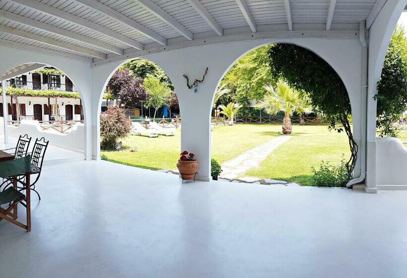 חדר משפחתי, Efrosini Hotel Apartments & Studios