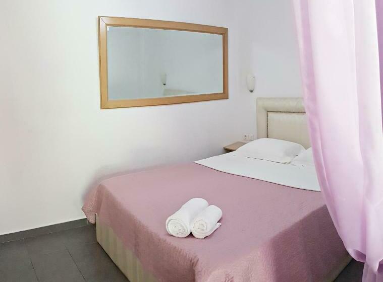 חדר משפחתי, Efrosini Hotel Apartments & Studios
