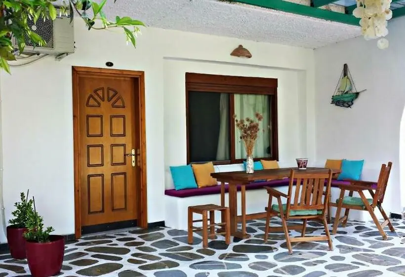 ファミリールーム, Efrosini Hotel Apartments & Studios