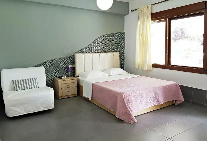 ファミリールーム, Efrosini Hotel Apartments & Studios