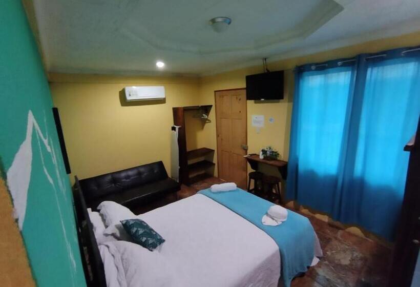 غرفة قياسية رباعية, Hospedaje La Galerie