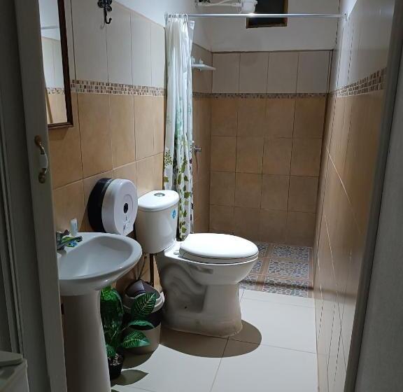 غرفه قياسيه سريرين مزدوجين, Hospedaje La Galerie