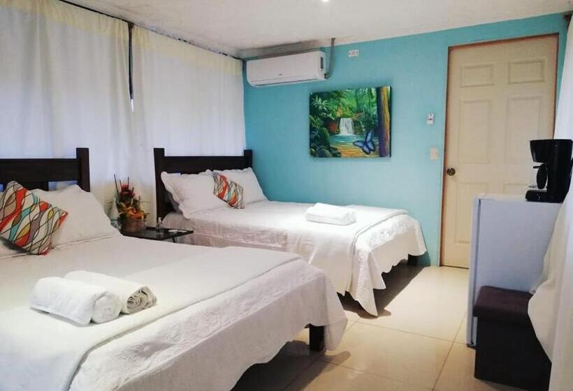 غرفه قياسيه سريرين مزدوجين, Hospedaje La Galerie