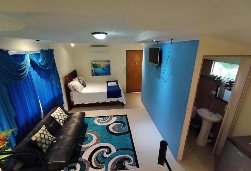 غرفة قياسية رباعية, Hospedaje La Galerie