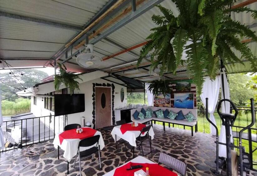 غرفه قياسيه سريرين مزدوجين, Hospedaje La Galerie