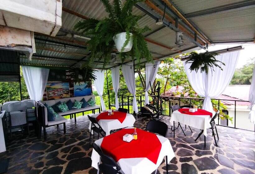 غرفه قياسيه سريرين مزدوجين, Hospedaje La Galerie