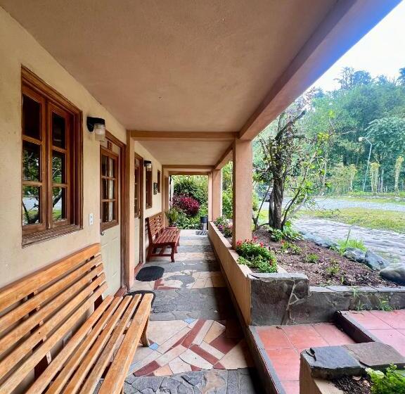 Четырехместный Номер Стандарт Вид на Сад, Los Quetzales Ecolodge & Spa