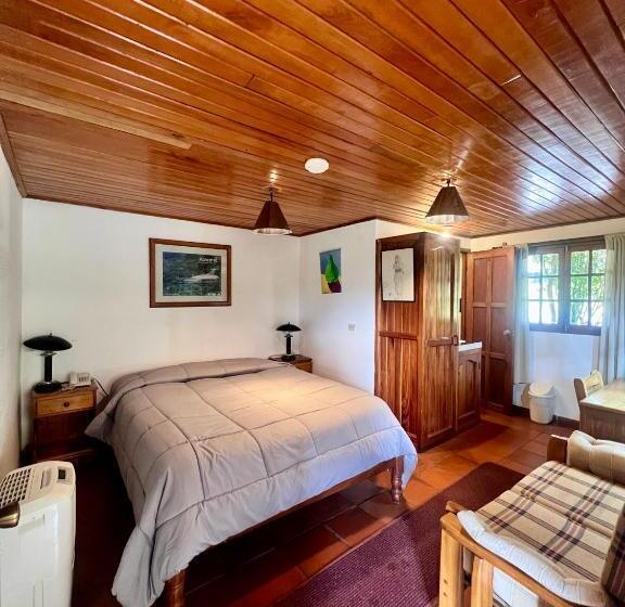 Номер Стандарт Вид на Сад, Los Quetzales Ecolodge & Spa
