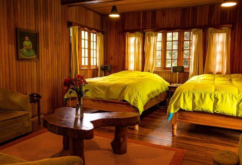 Люкс Deluxe Кровать Кинг, Los Quetzales Ecolodge & Spa