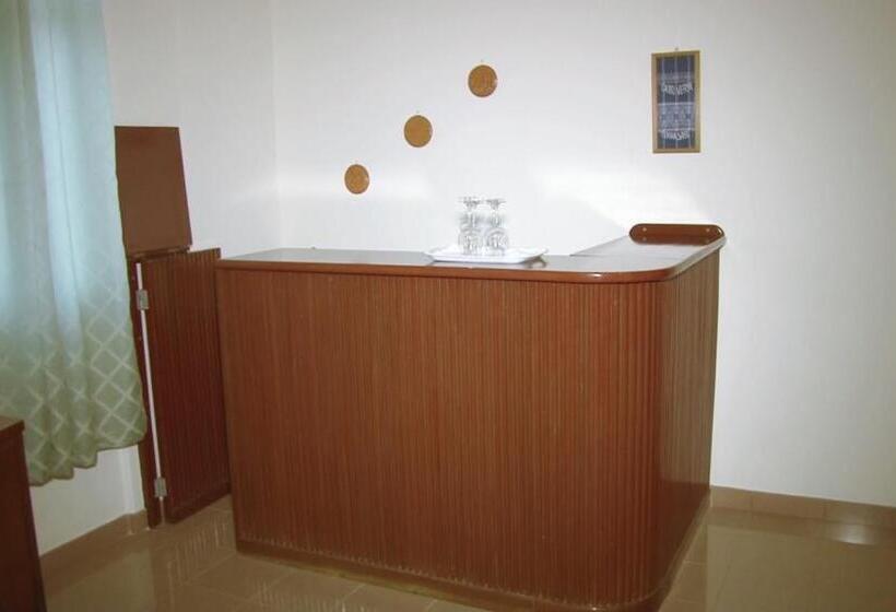 سوییت, Residencial Cosmos