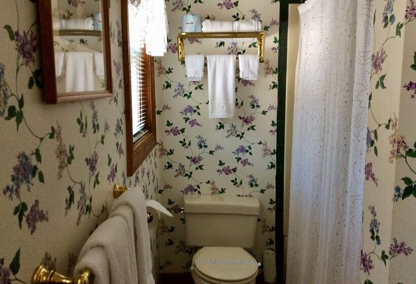 스탠다드 룸, Rockwell Falls Inn And Wine Bar