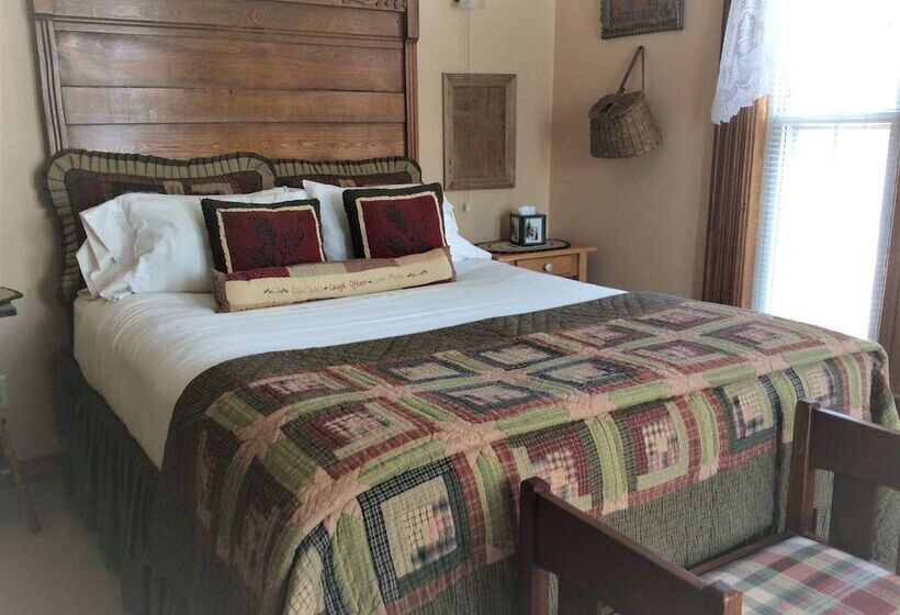 스탠다드 룸, Rockwell Falls Inn And Wine Bar