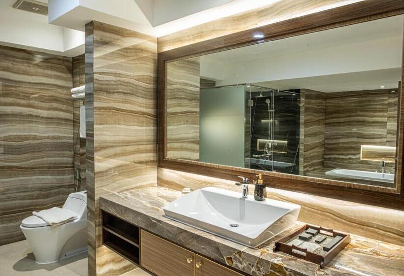 Президентский Люкс, Dream Of Aventus Hotel Kuta