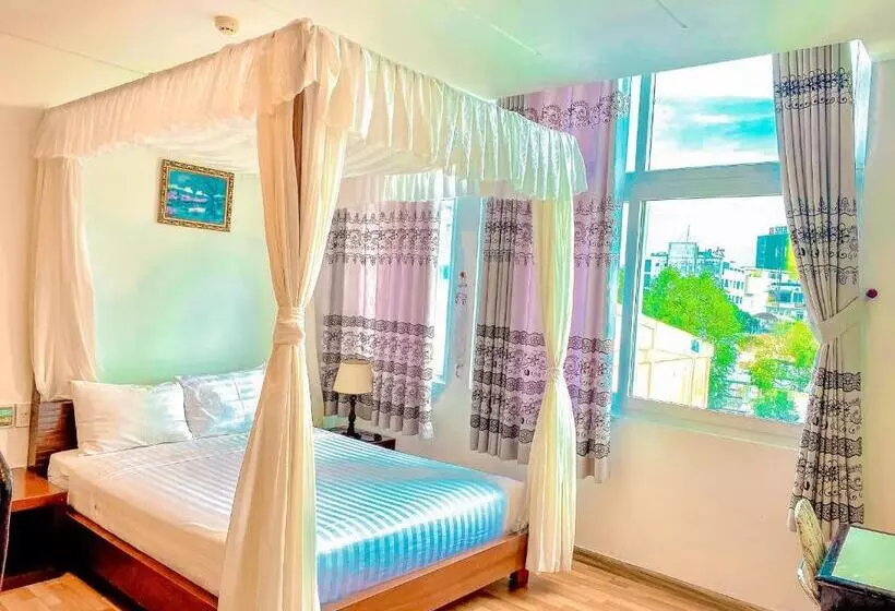 اتاق لوکس, Anh Dao Mekong