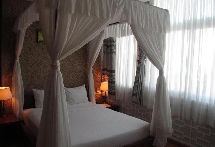 اتاق لوکس, Anh Dao Mekong