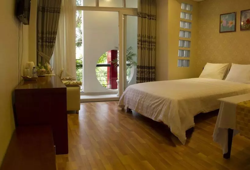 اتاق لوکس, Anh Dao Mekong