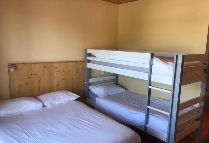 חדר סטנדרט לארבעה, Hôtel Valery