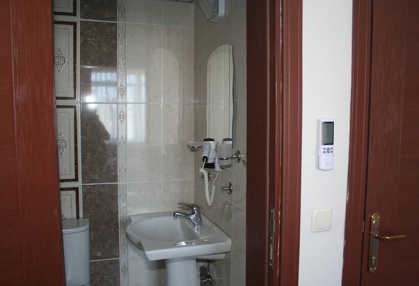 Quarto Triplo Standart, Life