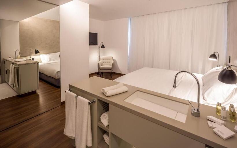 اتاق لوکس خانوادگی, Lux Lisboa Park