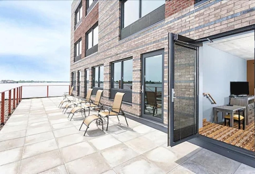 带大床的标准间, Pier B Resort