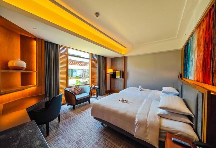 غرفة ديلوكس مطلّة علي الحديقة, Shangrila Resort Shangrila