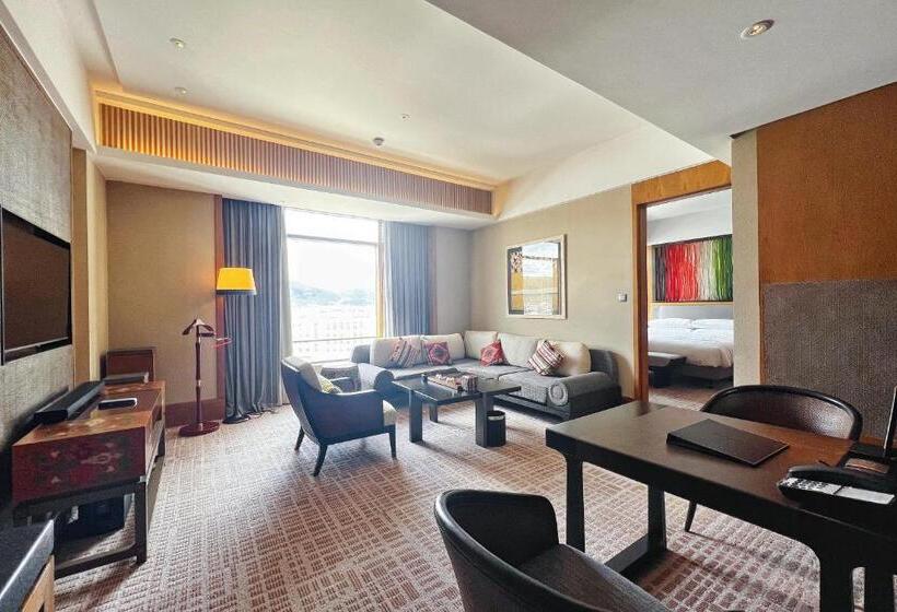 جناح إدارى, Shangrila Resort Shangrila