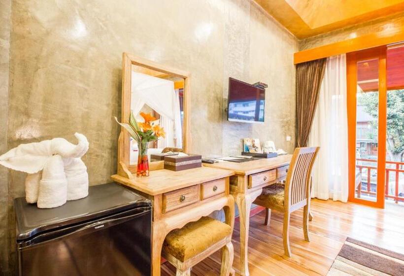 带泳池观景的行政房, The Chaya Resort And Spa