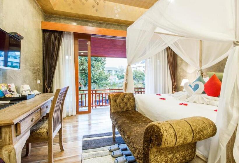 Номер Executive Вид на Бассейн, The Chaya Resort And Spa