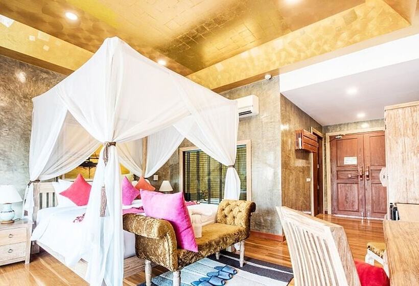 Номер Deluxe, The Chaya Resort And Spa