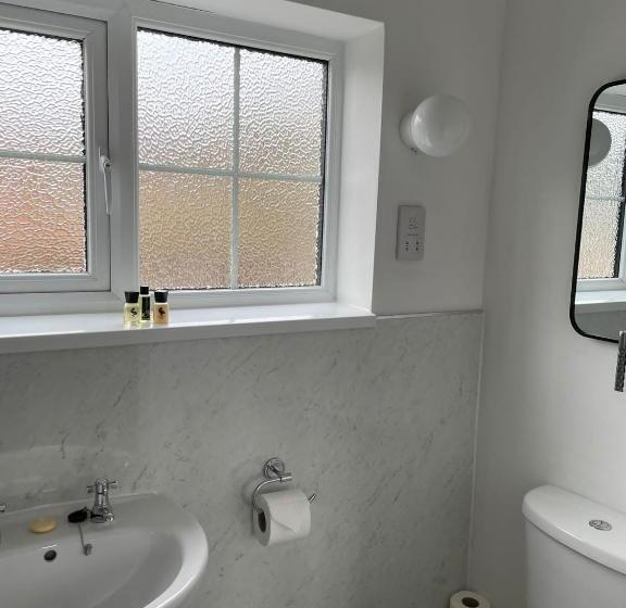 スタンダードシングルルーム, The White Hart